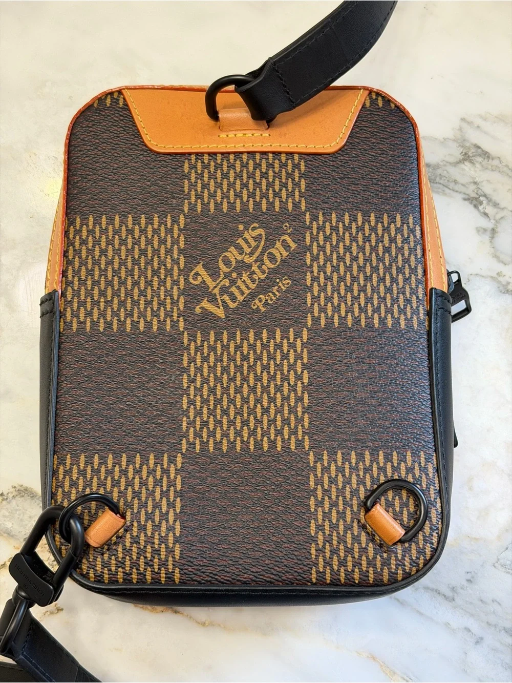 Louis Vuitton compact louis
